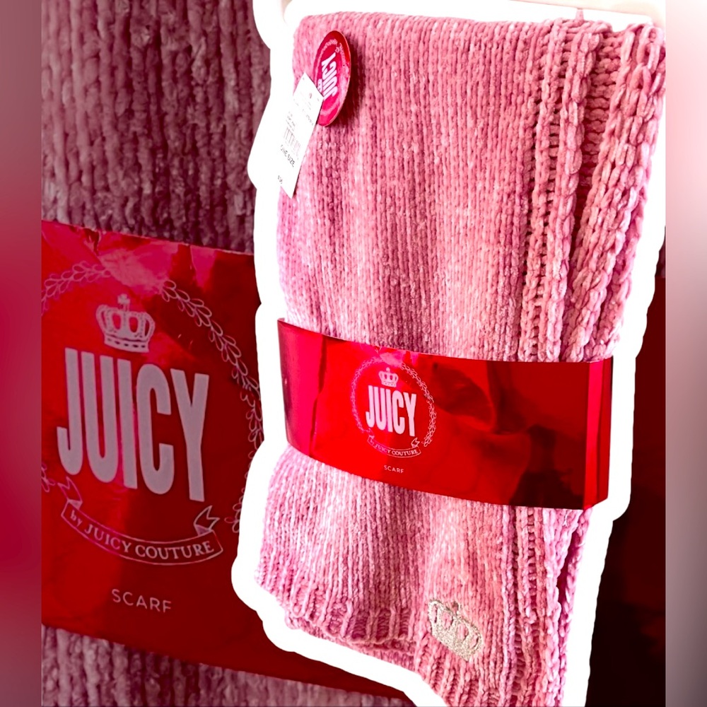 Juicy Couture NWT Scarf Pink knit, fall/winter/spring